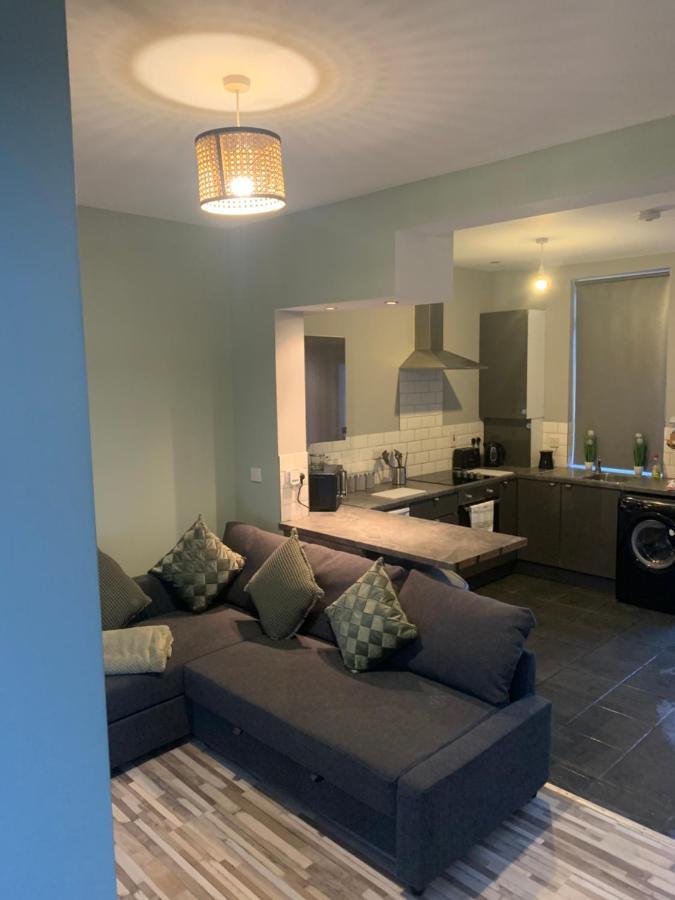 2 Bedroom Cheerful House Close To City Center Belfast Exterior foto