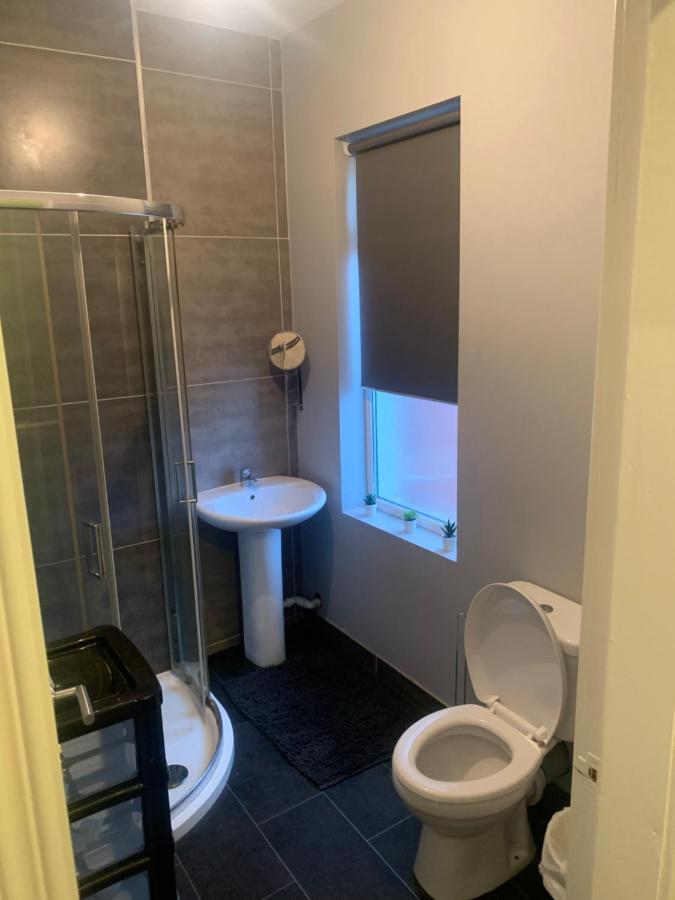 2 Bedroom Cheerful House Close To City Center Belfast Exterior foto