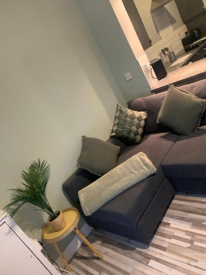 2 Bedroom Cheerful House Close To City Center Belfast Exterior foto